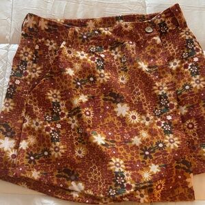 Annie Floral Mini Skort in Rust and White Flower details